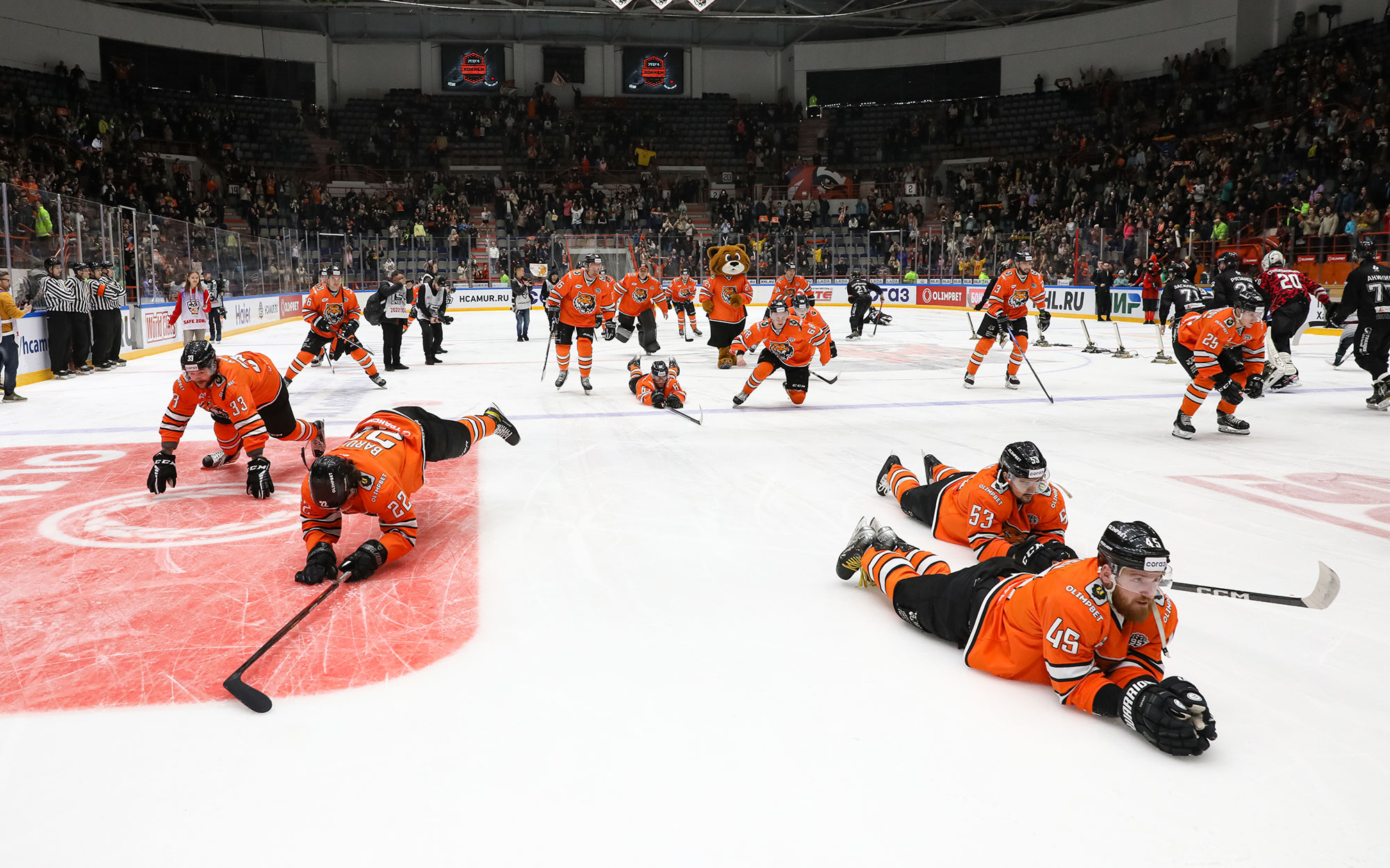 хк амур хабаровск. хоккейная команда амур. хк амур. хоккейная команда хабаровска. хк амур хабаровск.